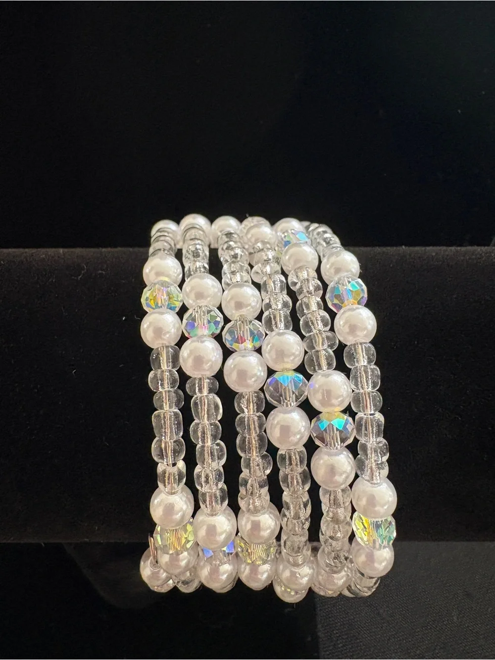 Elegant White Pearl & Crystal Bracelet